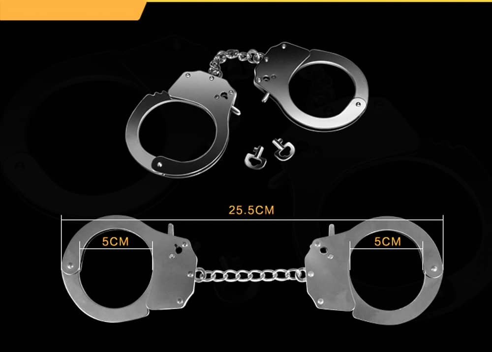 Fetish Pleasure Metal Handcuffs – Ezüst Fém Bilincs 22,6 cm - Image 3